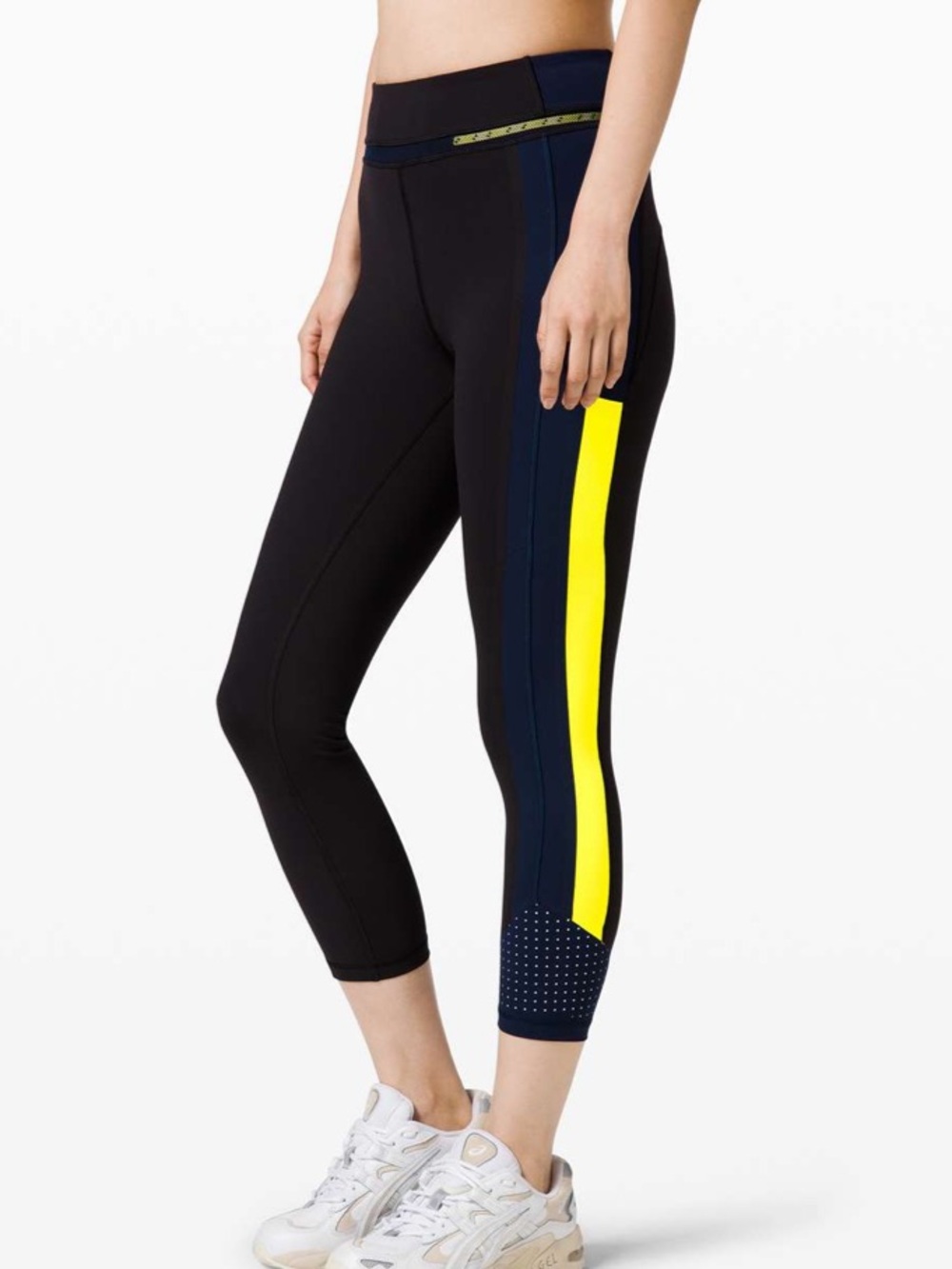 Lululemon Break New Ground Crop *lululemon x Roksanda
Black / True Navy / Sonic